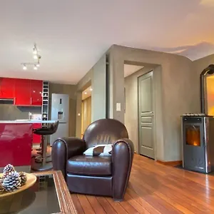  Appartement T4 de 90m2 pour 6P. 3 chambres. Jardin partagé. Wifi. Parking.